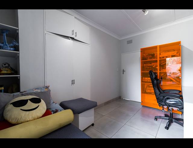 3 BEDROOM HOUSE FOR SALE IN DOWERGLEN